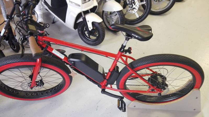VELO  ELECTRIQUE FAT à Bordeaux