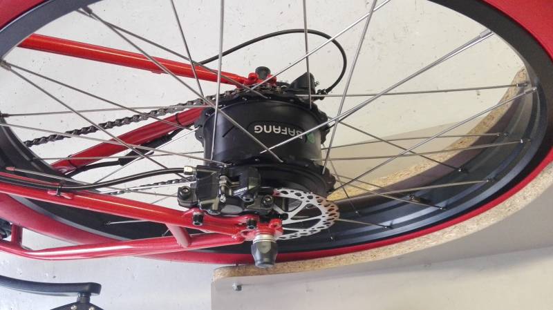 Velo electrique detail roue arriere à Bordeaux