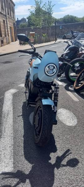 Nouvelle moto électrique Eq 125 , entierement française