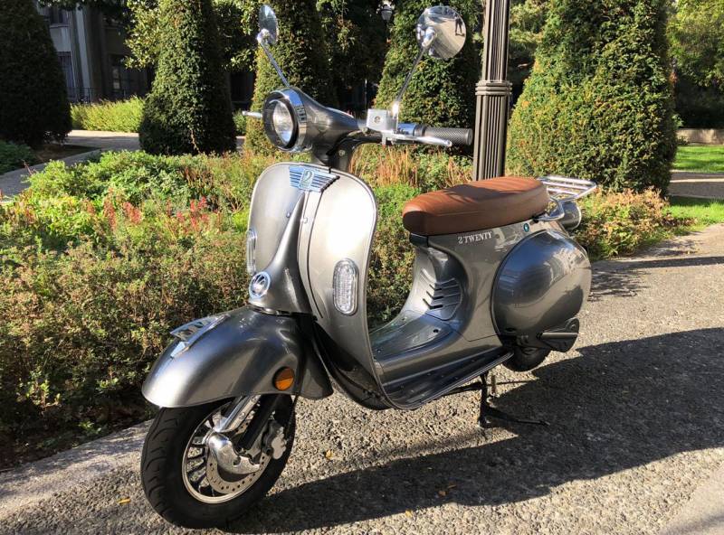 Scooter electrique 125  2 TWENTY