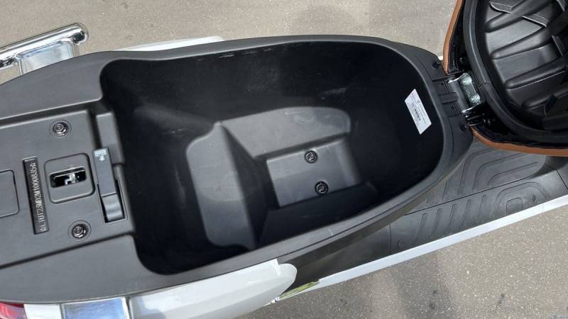 SEGWAY E125S   COFFRE  SOUS LA SELLE